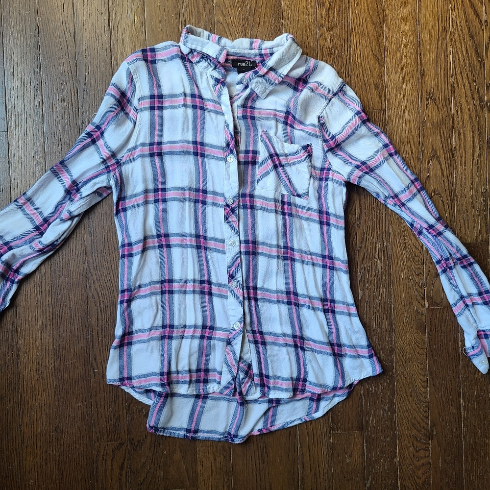 Long sleeve plaid button-up